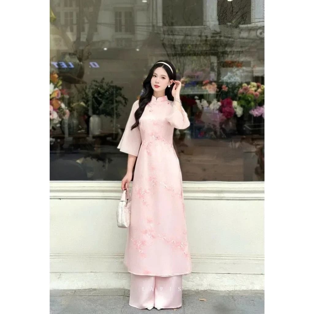 Áo dài cách tân tiểu thư hồng uyển nhẹ nhàng Thiên Hương chất liệu tơ dệt hoa phối tay tơ óng mềm mịn nhẹ bay